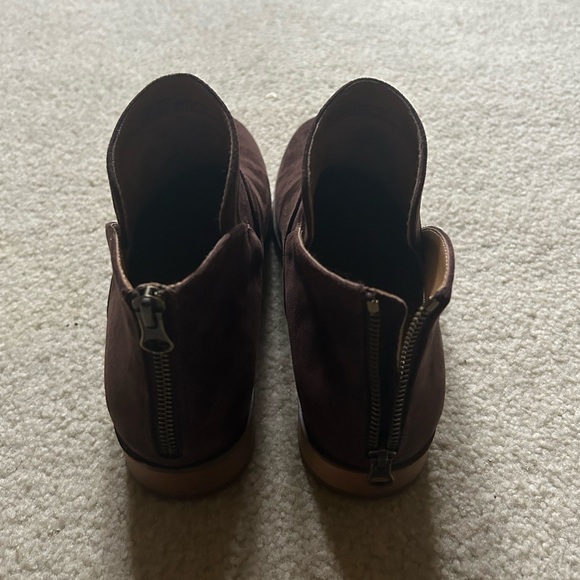 BRAND NEW!! SONOMA Ankle Riding Boot in Chocolate Brown!! - Picture 3 of 10